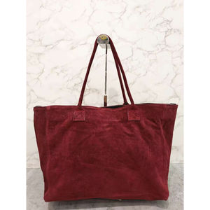 Sac cabas en croûte de cuire porté épaule avec un aspect  velouté et souple