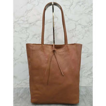 Sac cabas en cuir de vachette grainé à lien de serrage discret