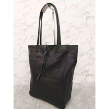 Sac cabas en cuir de vachette grainé à lien de serrage discret