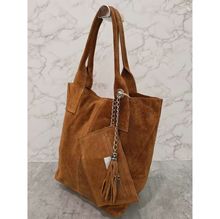 Cabas en cuir avec une trousse assortie et de pompon décoratif