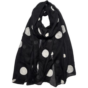 Écharpe en gros pois coloré sur un fond coloré