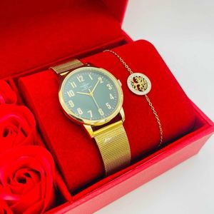 Coffret rouge avec roses : montre cerclée à lanière dorée + bijoux en acier