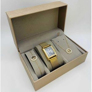 coffret taupe d'une montre à chiffres romains dorée + bijoux en acier