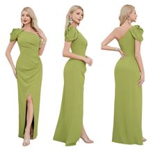 Robe de cérémonie longue asymétrique à épaule drapée et fente latérale