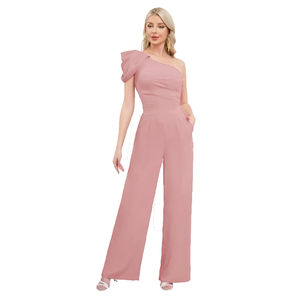 Combinaison asymétrique à une épaule avec pantalon droit à poche