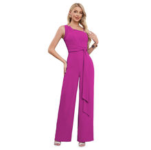 Combinaison-pantalon de soirée à taille cintrée avec ceinture à boucle