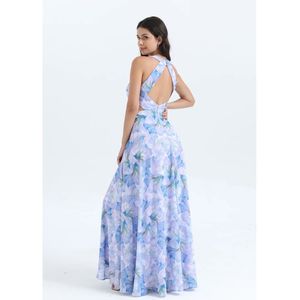 Robe de cérémonie légère à motif floral décolleté en V et dos échancré