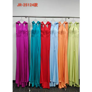 Robe de soirée multiposition en coupe sirène avec nœud au dos