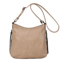 Besace en cuir synthétique avec des zips latéraux décoratifs