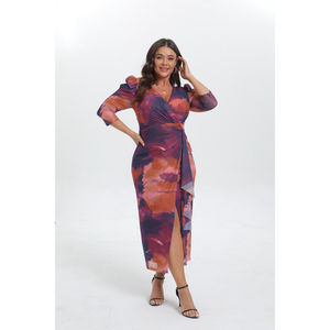 Robe drapée imprimée abstrait tie & dye à manches trois quarts en grande taille