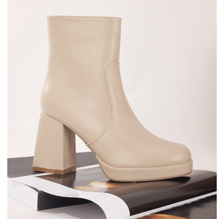 Bottine à talon et bout rond et fermeture à glissière côté taille 36-41