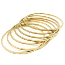 bracelet Jonc fin et plat doté des petites pierres en acier, lot de 7 pièces