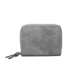 Portefeuille pratique conçu en simili cuir fermé par un zip intégral