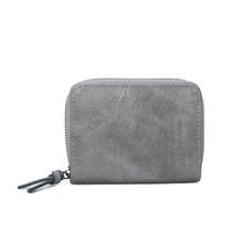 Portefeuille pratique conçu en simili cuir fermé par un zip intégral