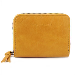 Portefeuille pratique conçu en simili cuir fermé par un zip intégral