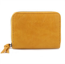 Portefeuille pratique conçu en simili cuir fermé par un zip intégral