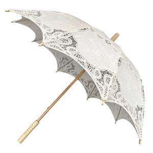 Ombrelle en dentelle brodée à poignée confort en bambou