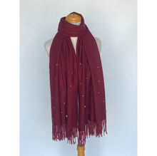 Écharpe à franges sublimée par une incrustation de petits strass