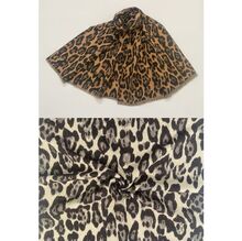 Écharpe en viscose laine à motif léopard intégral avec strass