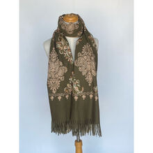 Écharpe épaisse à franges avec broderie centrale de motifs ornementaux