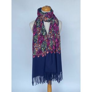 Écharpe épaisse à franges avec broderies florales multicolores