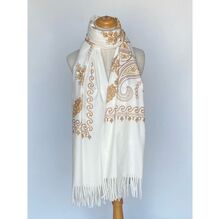 Écharpe épaisse à franges brodée de motifs cachemire dorés