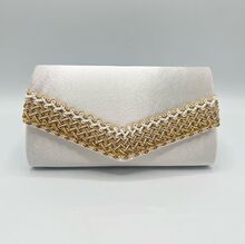 Pochette rectangulaire avec rabat à bande décorative tressée