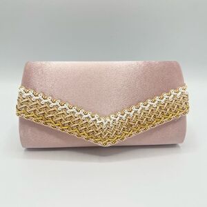 Pochette rectangulaire avec rabat à bande décorative tressée