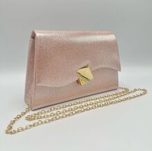 Pochette pailletée avec rabat asymétrique à fermoir doré géométrique