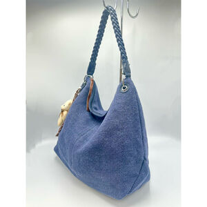 Sac à main de style hobo en toile texturée avec anse tressée