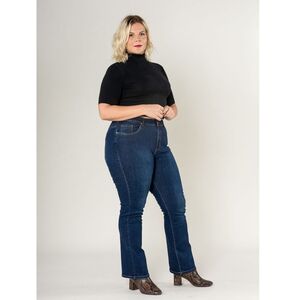 Jean coton stretch pour grande taille en coupe droite et haute