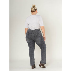 Jean coton stretch pour grande taille en coupe droite et haute