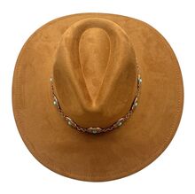 Chapeau fedora avec des disques métalliques ronds à pierre turquoise