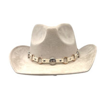 Chapeau de style fedora-cowboy avec bandeau en simili et conchos