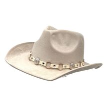 Chapeau de style fedora-cowboy avec bandeau en simili et conchos