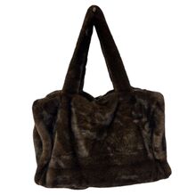 Sac cabas zippé de forme rectangulaire en fausse fourrure