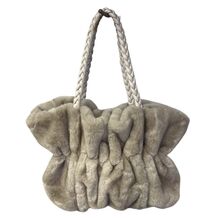 Sac à main effet froncé en fausse fourrure avec anses tressées