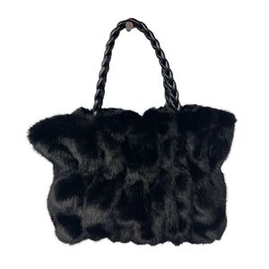 Sac en fausse fourrure froncé avec anses tressées et bandoulière chaîne