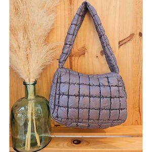 Sac à main style matelassé bouffant avec une fermeture à éclair