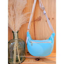 Sac en polyester avec zip sur l'avant et bandoulière réglable