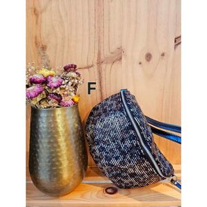 Sac banane en polyester à motif léopard recouvert de sequins