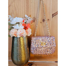 Sac bandoulière à sequins avec chaîne et fermoir tourniquet