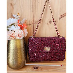Sac bandoulière à sequins brillants avec chaîne et fermoir doré