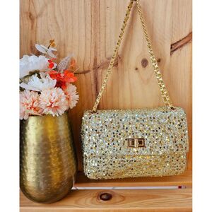Sac bandoulière à sequins brillants avec chaîne et fermoir doré