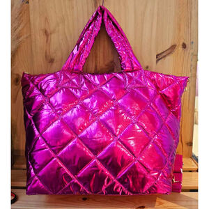 Grand sac à main matelassé et irisé avec un motif en losanges