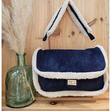 Sac aspect daim bordé de fausse fourrure avec rabat à fermoir pivotant