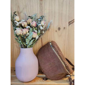 Sac banane en tissu velours côtelé orné d'une moumoute