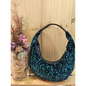 Sac style hobo entièrement recouvert de sequins brillants