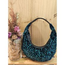 Sac style hobo entièrement recouvert de sequins brillants