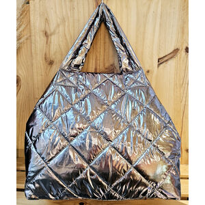 Grand sac à main matelassé et irisé avec un motif en losanges